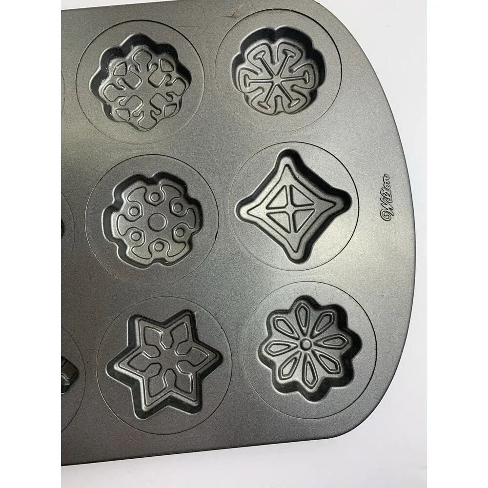 Wilton Cookie Mold Pan Snowflakes Christmas Holiday 12 Cavity